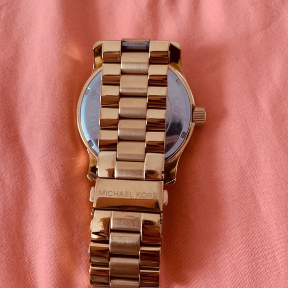 Michael Kors Watch - Picture 2 of 3